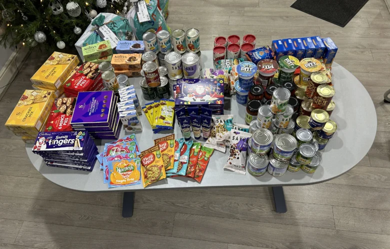 GIVING SOMETHING BACK THIS CHRISTMAS 2