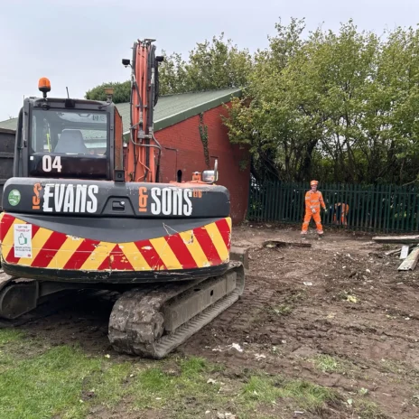 RLFC’s cabin demolished with help from S Evans! 2